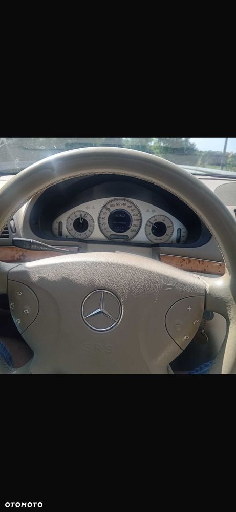 Mercedes-Benz Klasa E - 4