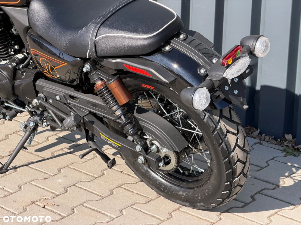 Junak M12 - 7