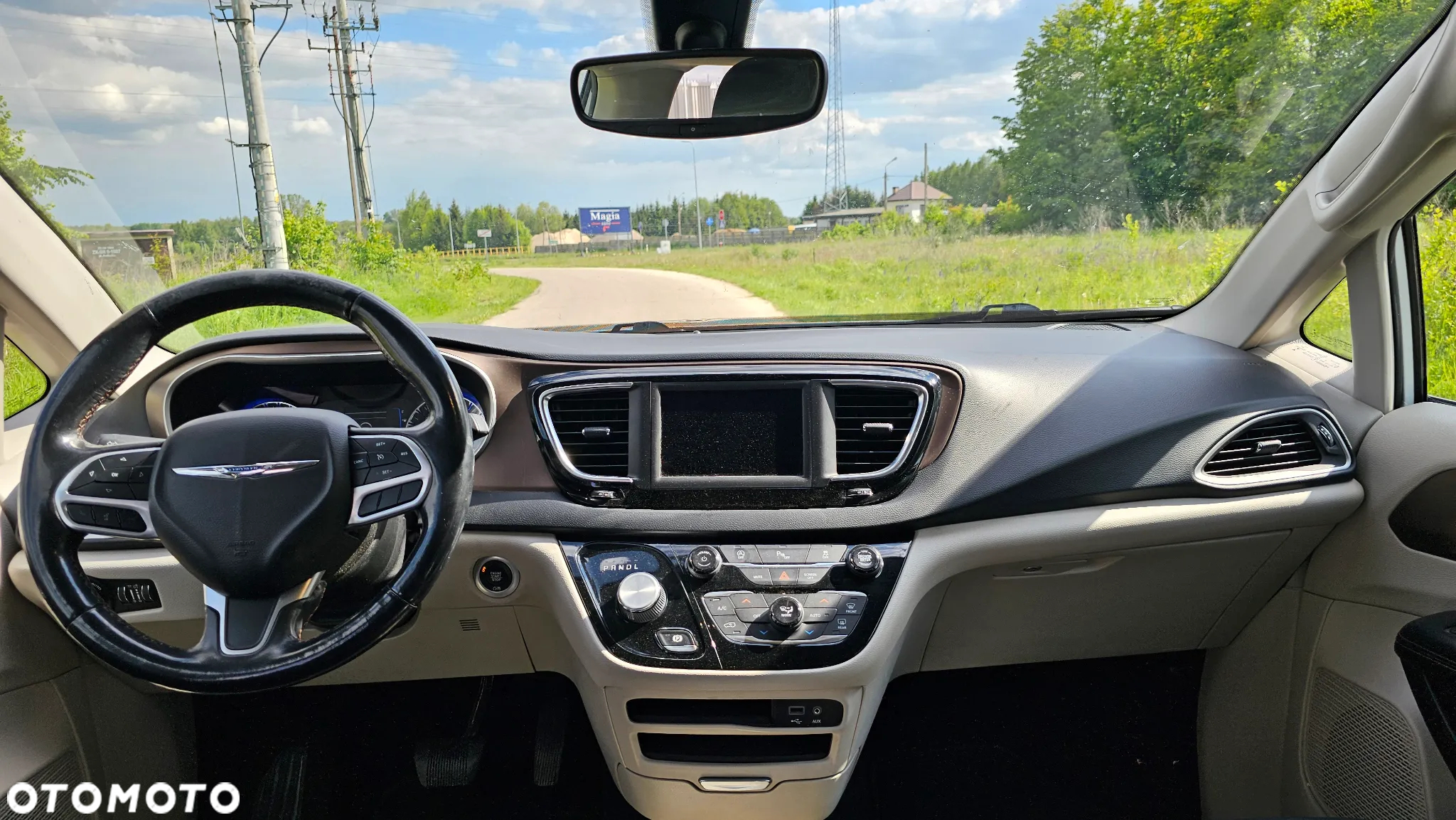 Chrysler Pacifica - 18