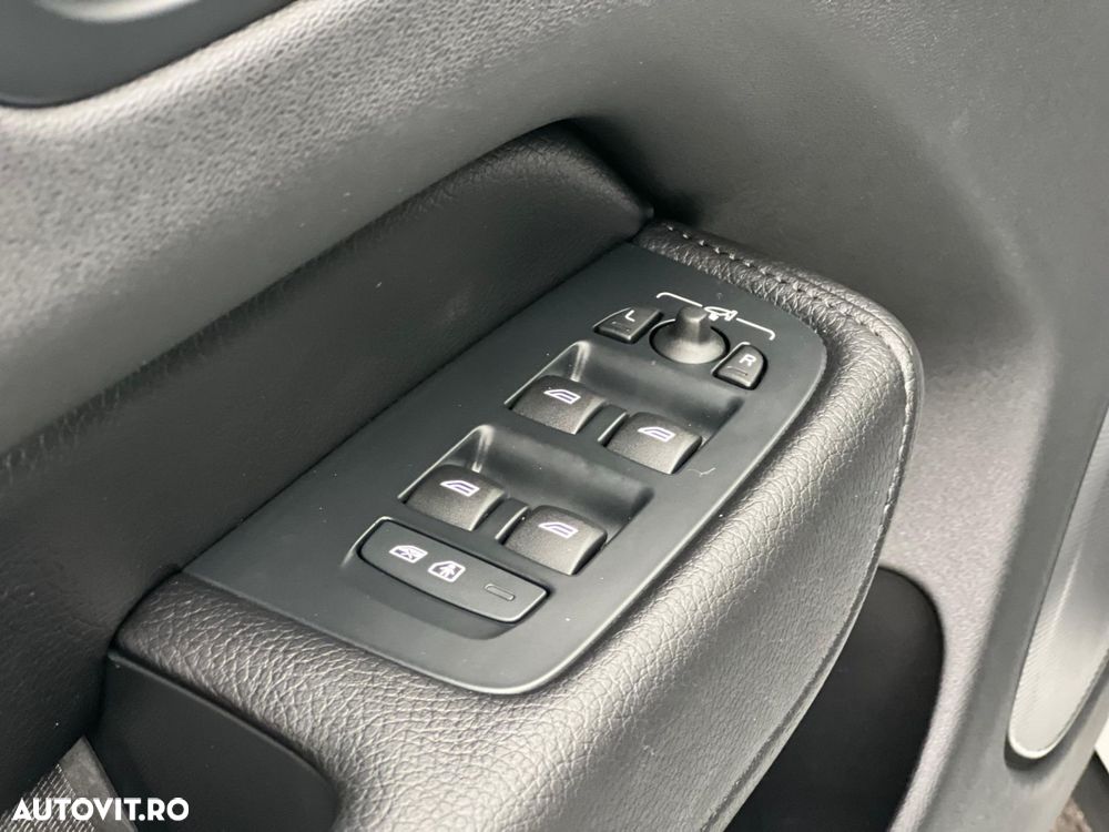 Volvo XC 60 Recharge T6 AWD AT Core - 10