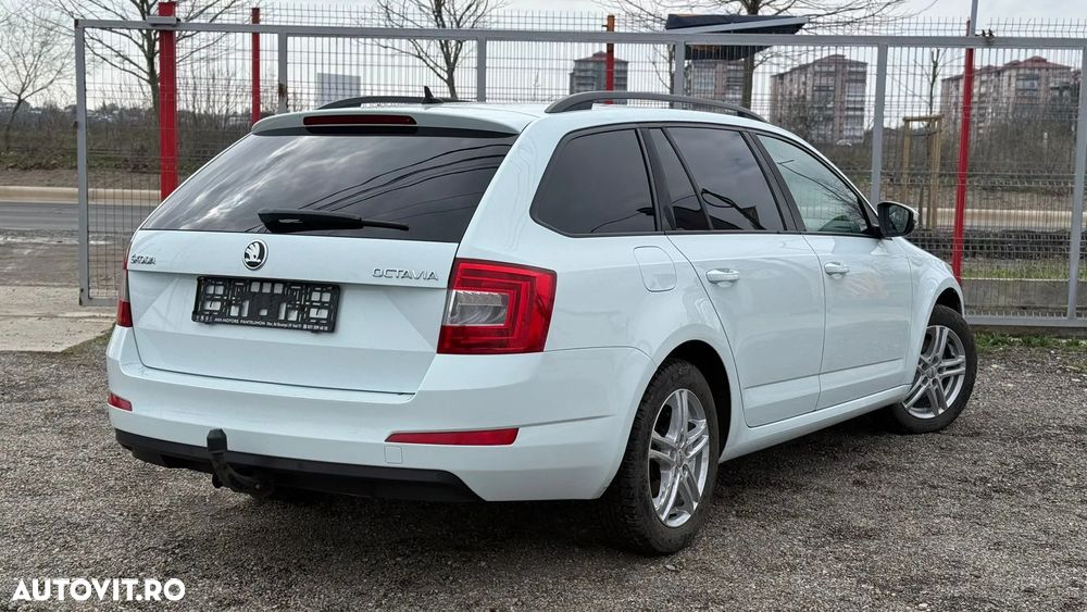 Skoda Octavia 2.0 TDI DSG Tour - 12