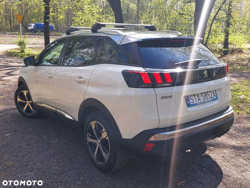 Peugeot 3008 1.2 PureTech Allure S&S - 18