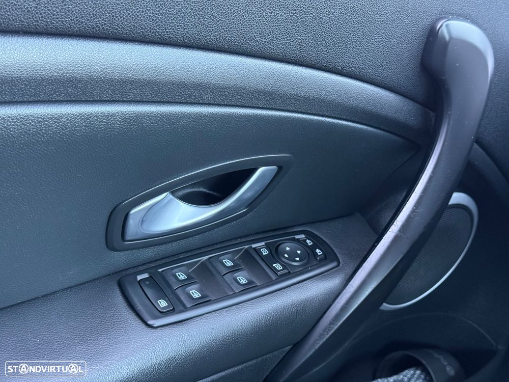Renault Mégane Sport Tourer 1.5 dCi Dynamique S CO2 Champion — fotografia 14