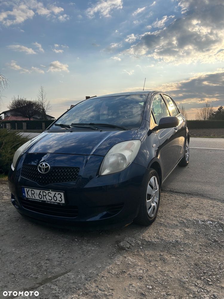 Toyota Yaris 1.3 Sol - 1