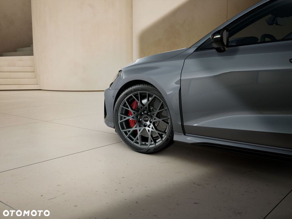 Audi RS3 Limousine - 6