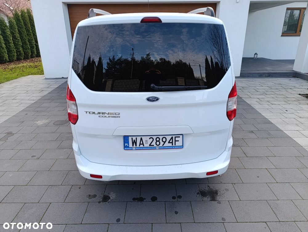 Ford Tourneo Courier 1.5 TDCi Titanium - 5