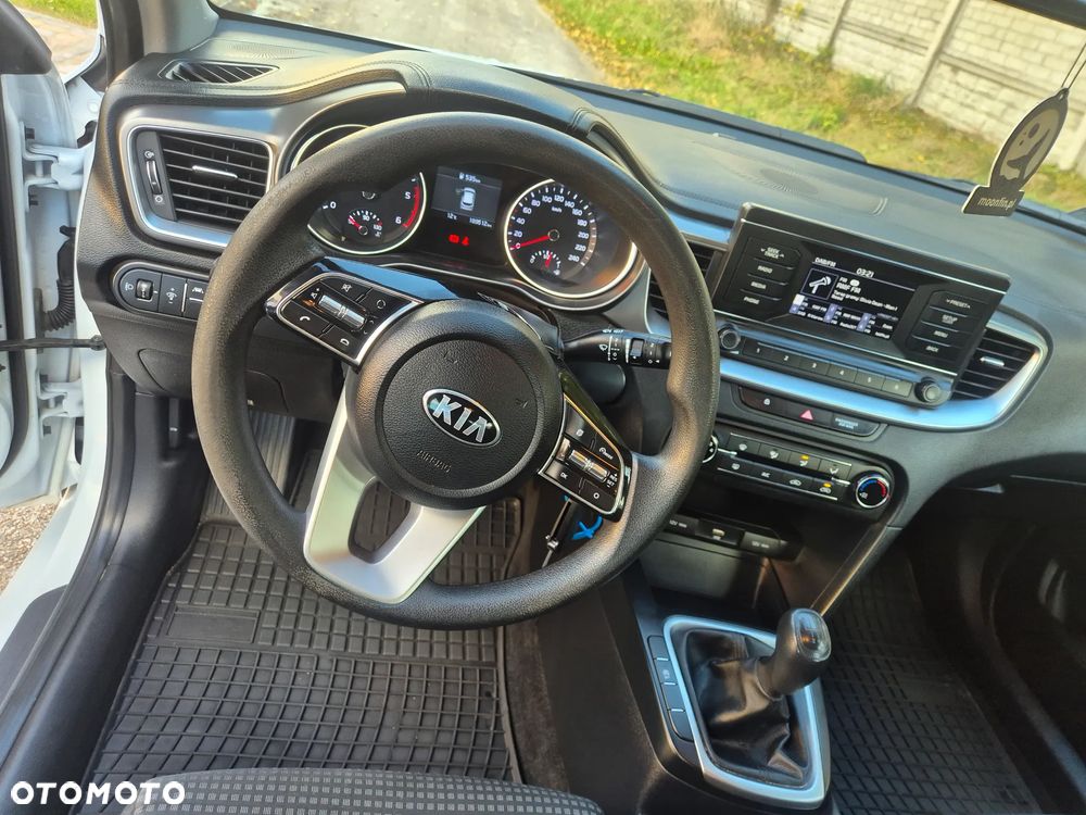 Kia Ceed 1.6 CRDi SCR GT-Line - 12