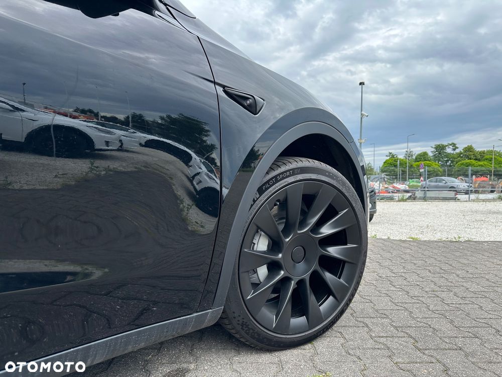 Tesla Model Y RWD - 9