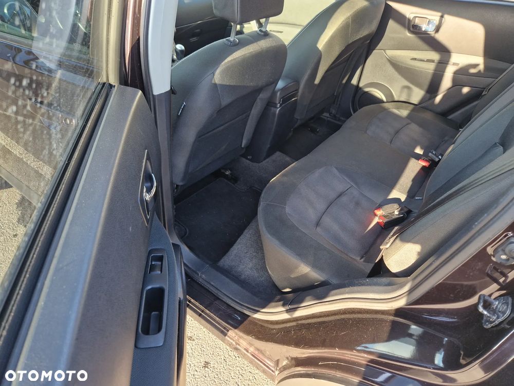 Nissan Qashqai 1.5 dCi DPF 360 - 9