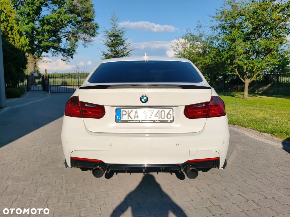 BMW Seria 3 318d Sport Line - 8