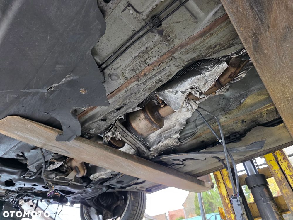 Volkswagen Golf VIII 2.0 TDI R-Line Plus DSG - 17