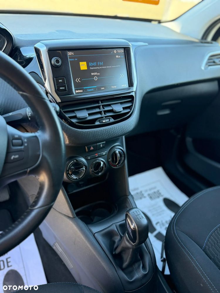 Peugeot 208 PureTech 82 Start & Stop Style - 14