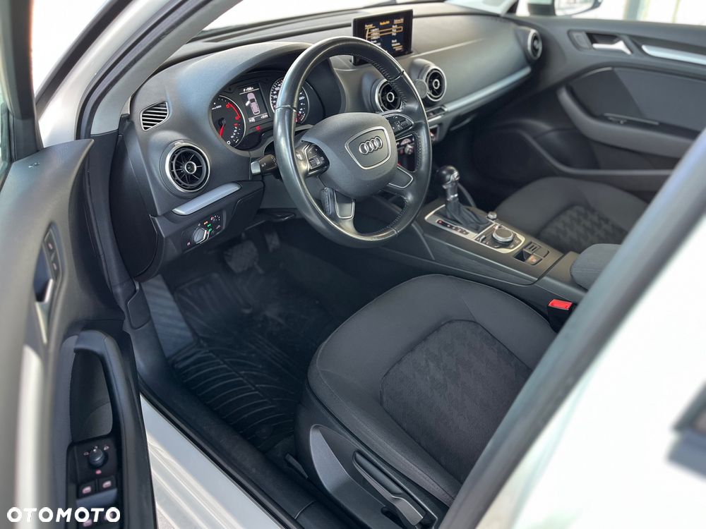 Audi A3 Sportback - 15