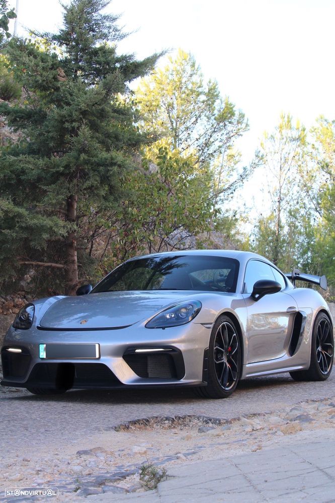 Porsche 718 Cayman GT4 PDK - 1