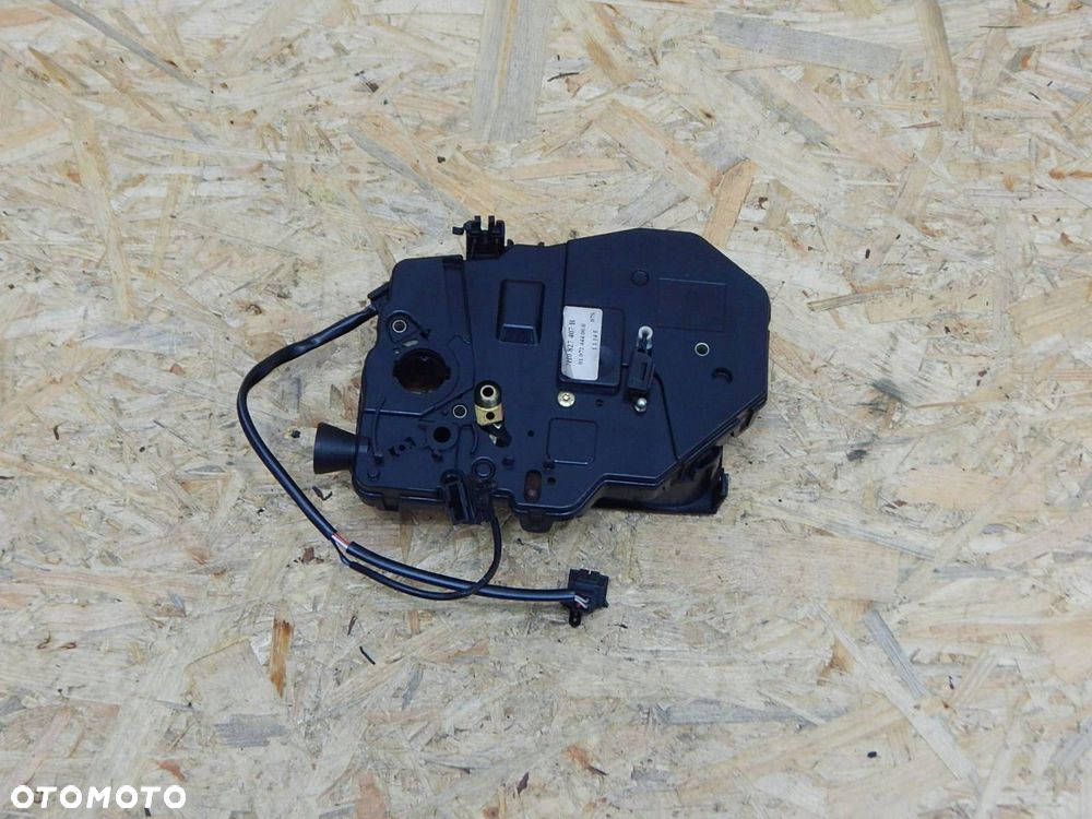 vw t5 zamek klapy bagażnika tył tylny 7h0827407b - 1