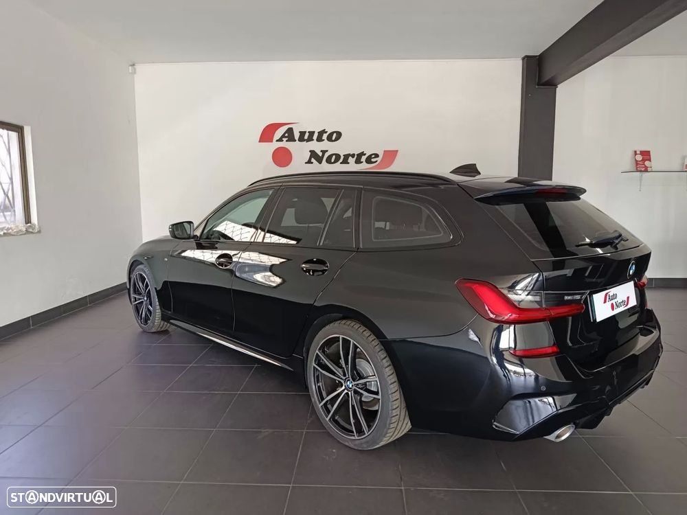 BMW 320 d Pack Desportivo M Auto - 13