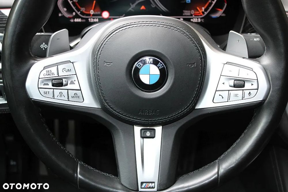 BMW Seria 7 750Li xDrive sport - 21