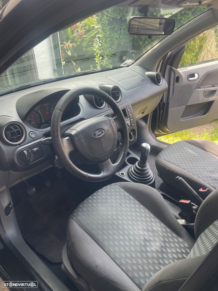 Ford Fiesta 1.4 TDCI Ambiente - 18