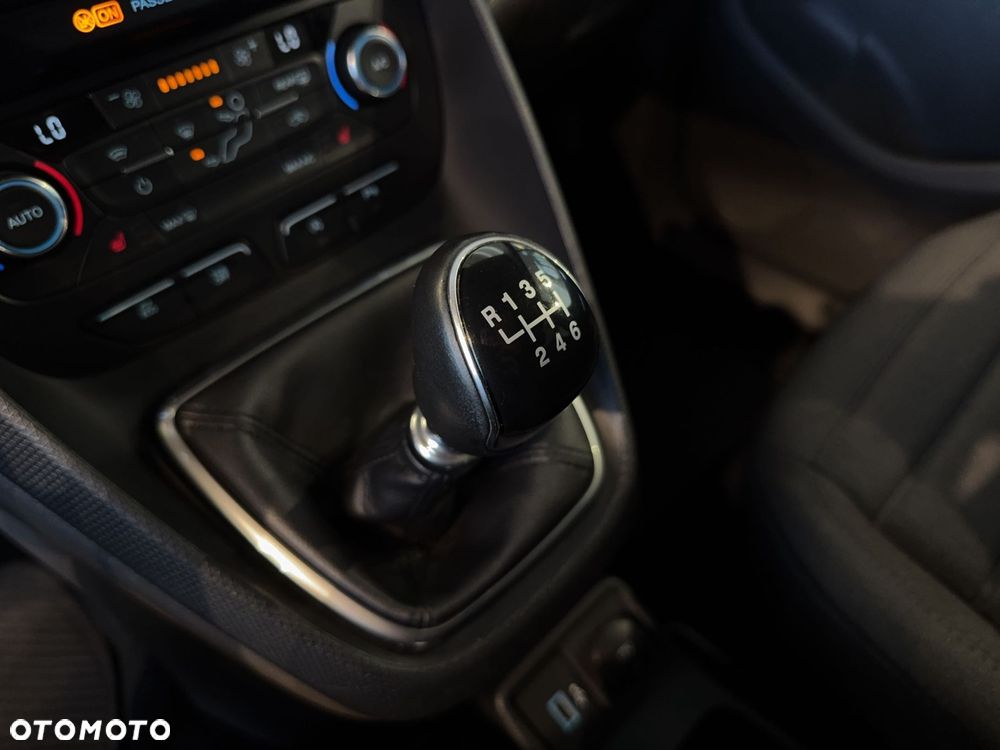 Ford Tourneo Connect - 21