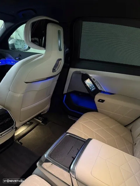 BMW 740 d xDrive Pack M Auto - 12