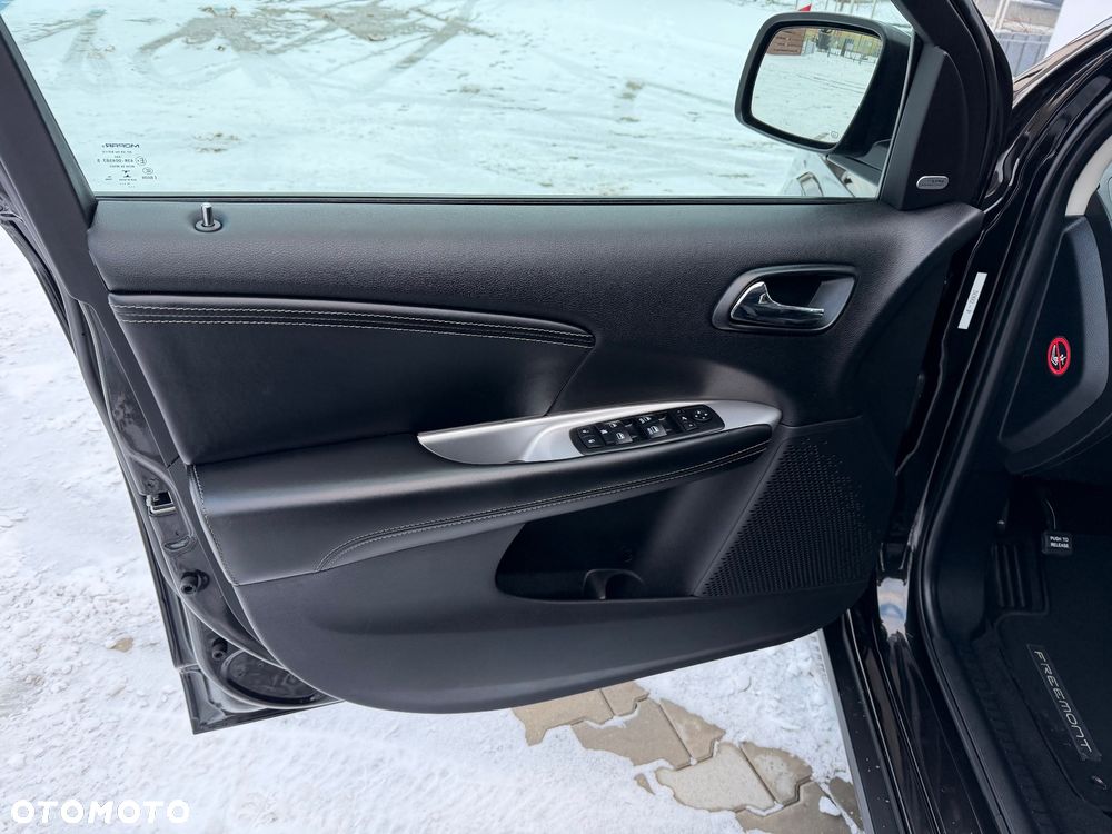 Fiat Freemont 2.0 Multijet 16V DPF Automatik Allrad Black Code - 19