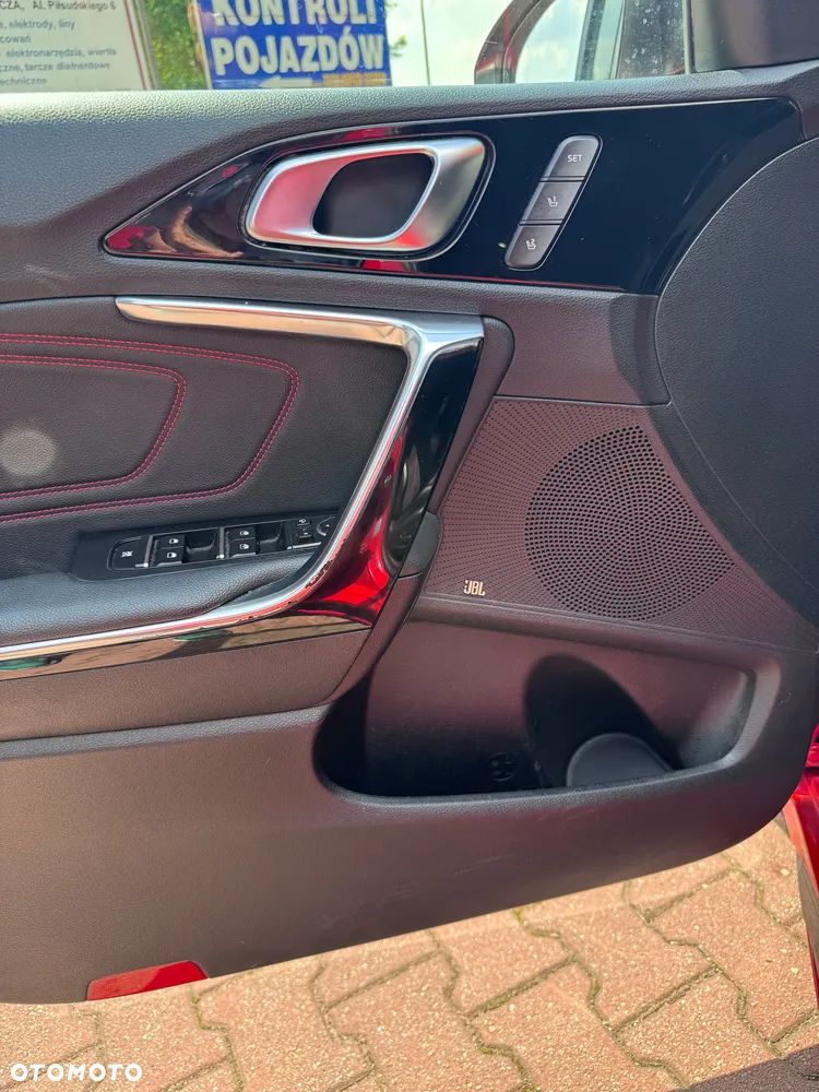Kia ProCeed - 9