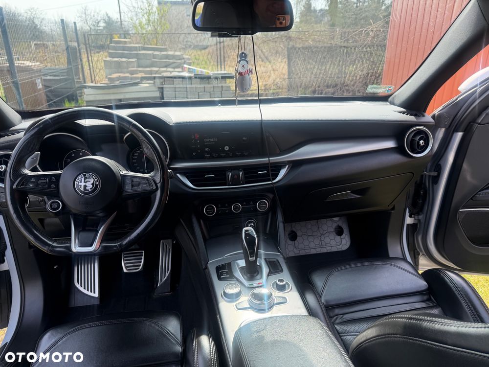 Alfa Romeo Stelvio 2.0 Turbo Veloce Q4 - 10
