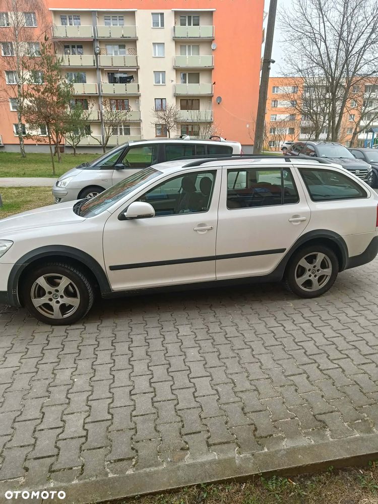 Skoda Octavia 2.0 TDI DPF Scout 4x4 - 2