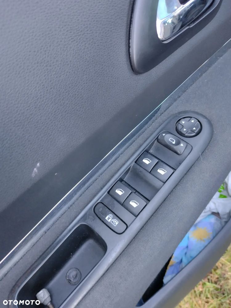 Peugeot 5008 1.6 HDi Active 7os - 35