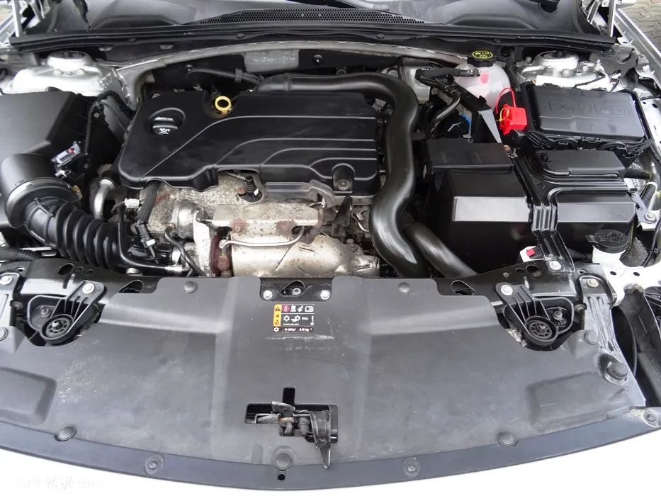 Opel Insignia 1.5 T Elite S&S - 25
