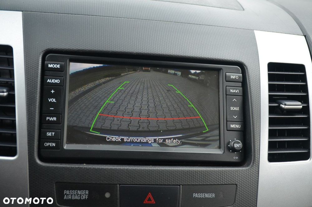 Citroën C-Crosser - 27