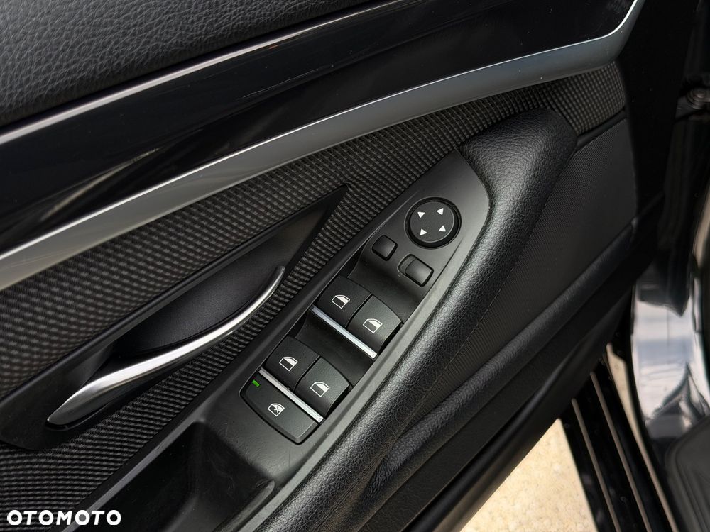BMW Seria 5 520d - 26