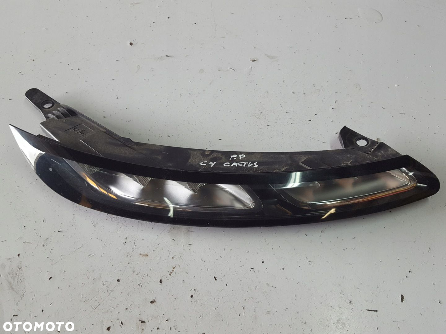 CITROEN C4 CACTUS 14-17r ŚWIATŁO JAZDY DZIENNEJ DRL PRAWY 9800910680 - 2