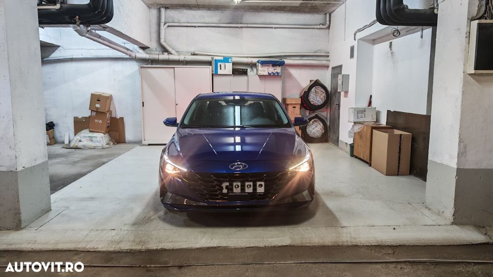 Hyundai Elantra 1.6 l 123 CP 6MT Highway - 4