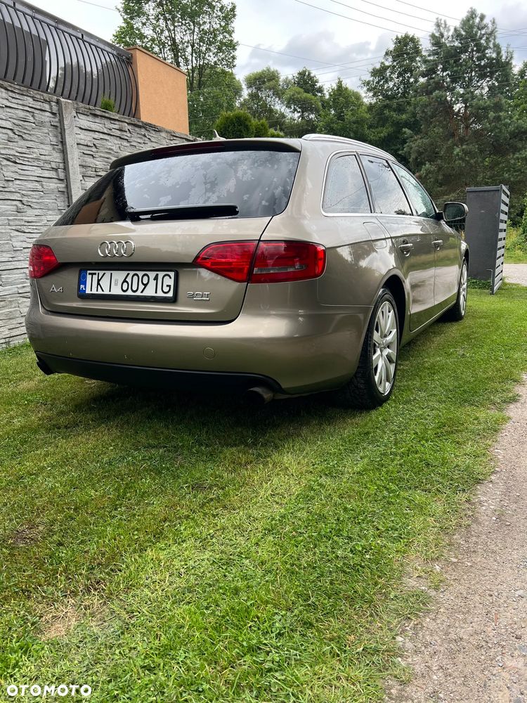 Audi A4 Avant - 4