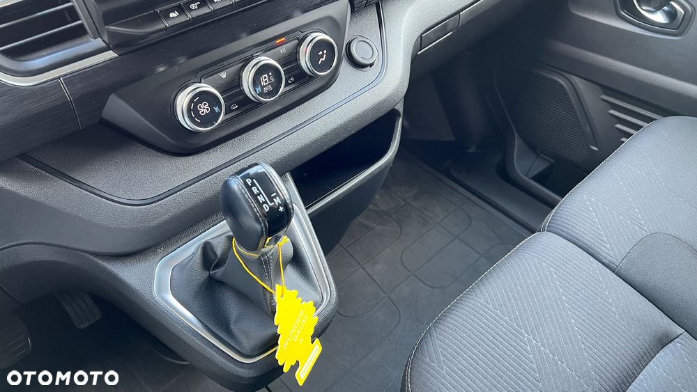 Renault Trafic - 17