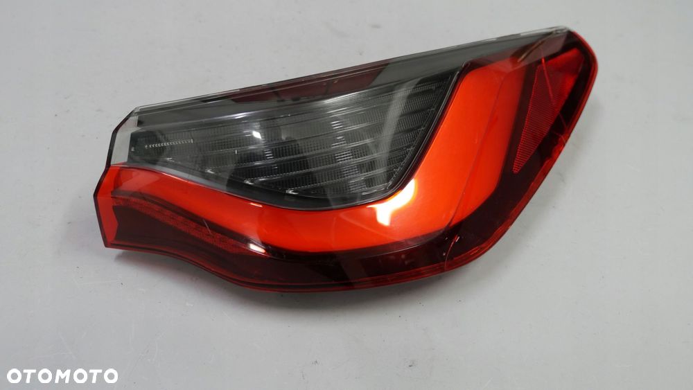bmw g22 g23 g26 lampa prawa tył w błotnik eu 7477604 - 1