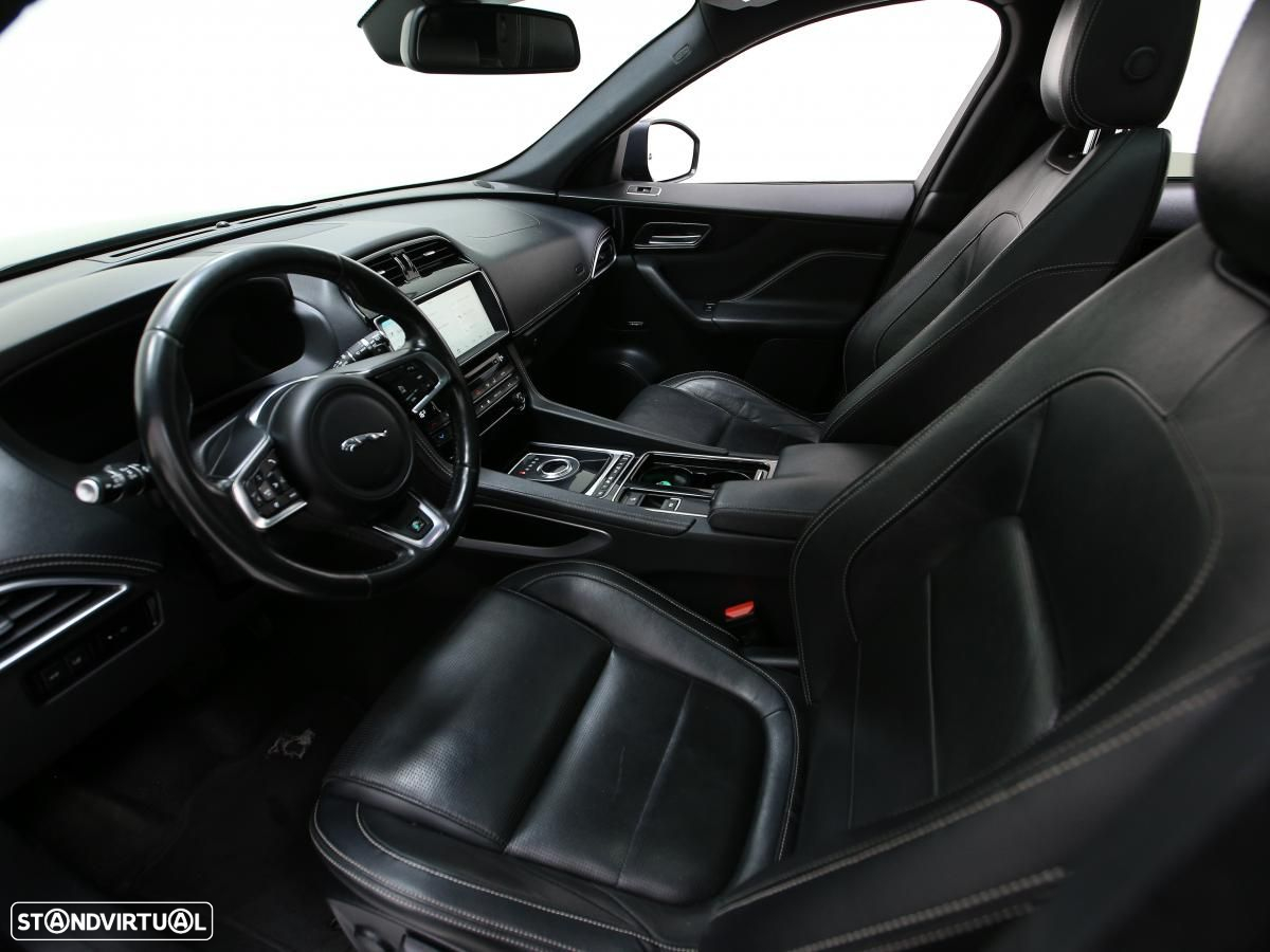 Jaguar F-Pace - 6