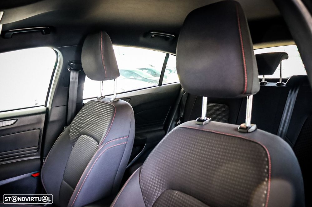 Ford Focus 1.5 TDCi ECOBlue ST-Line - 16