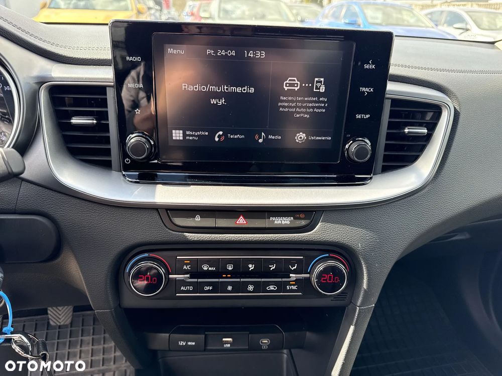 Kia XCeed 1.5 T-GDI M - 23