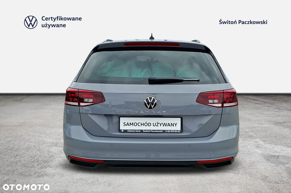 Volkswagen Passat - 4