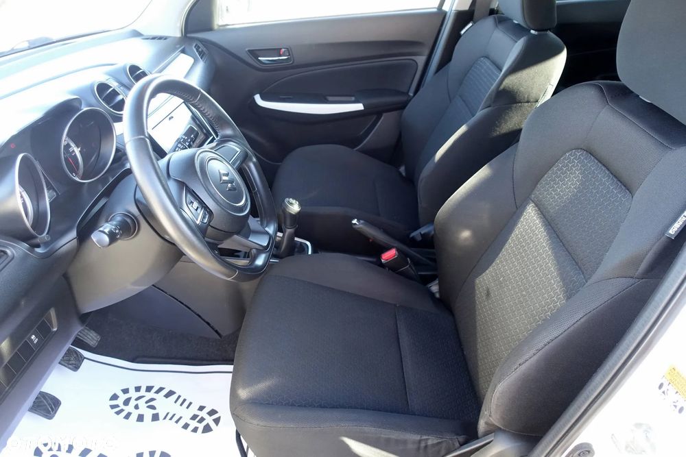 Suzuki Swift 1.2 Dualjet Allgrip Comfort - 10