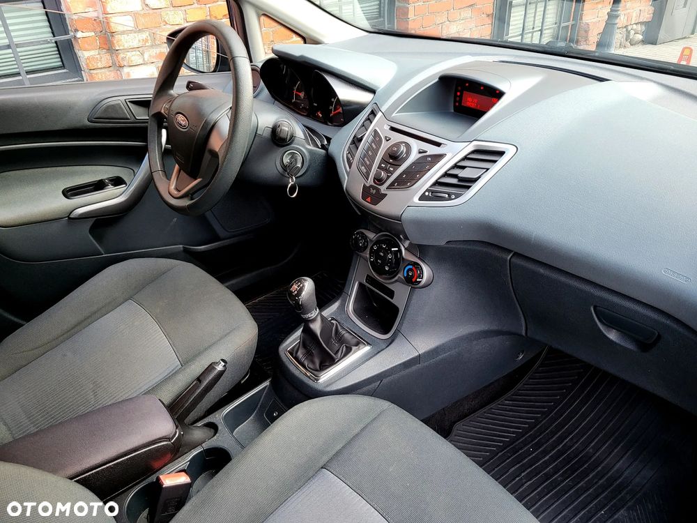 Ford Fiesta - 29
