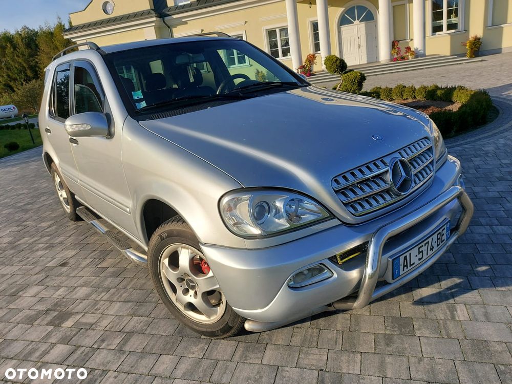 Mercedes-Benz ML - 12