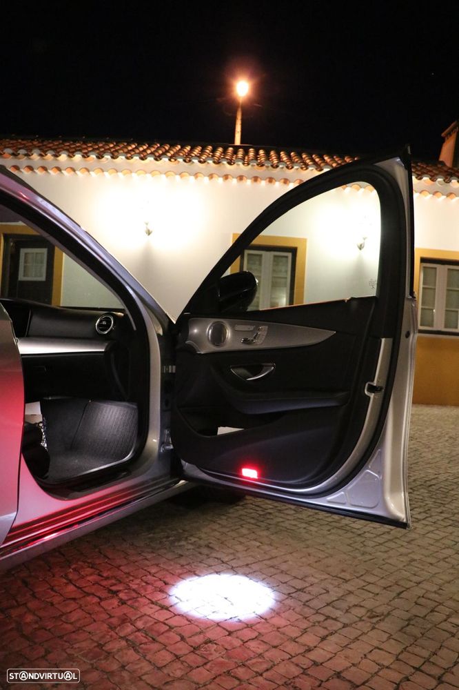 Mercedes-Benz E 220 CDI 7G-TRONIC Avantgarde - 22