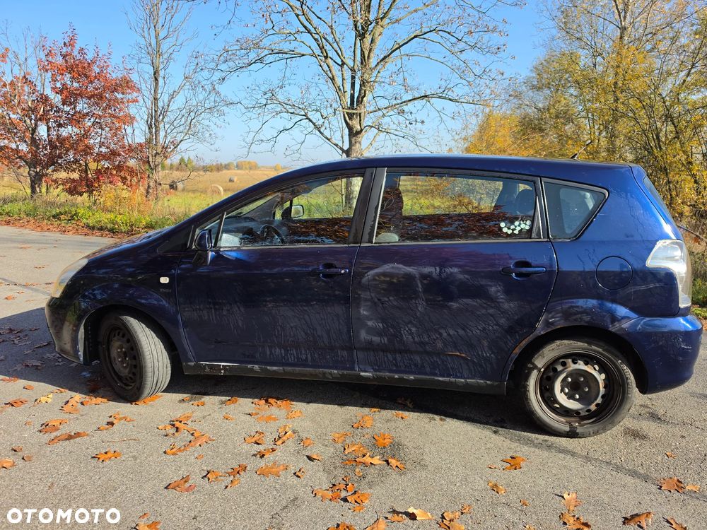 Toyota Corolla Verso 2004 photo 5