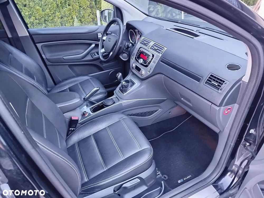 Ford Kuga 2.0 TDCi 4x4 Titanium - 12