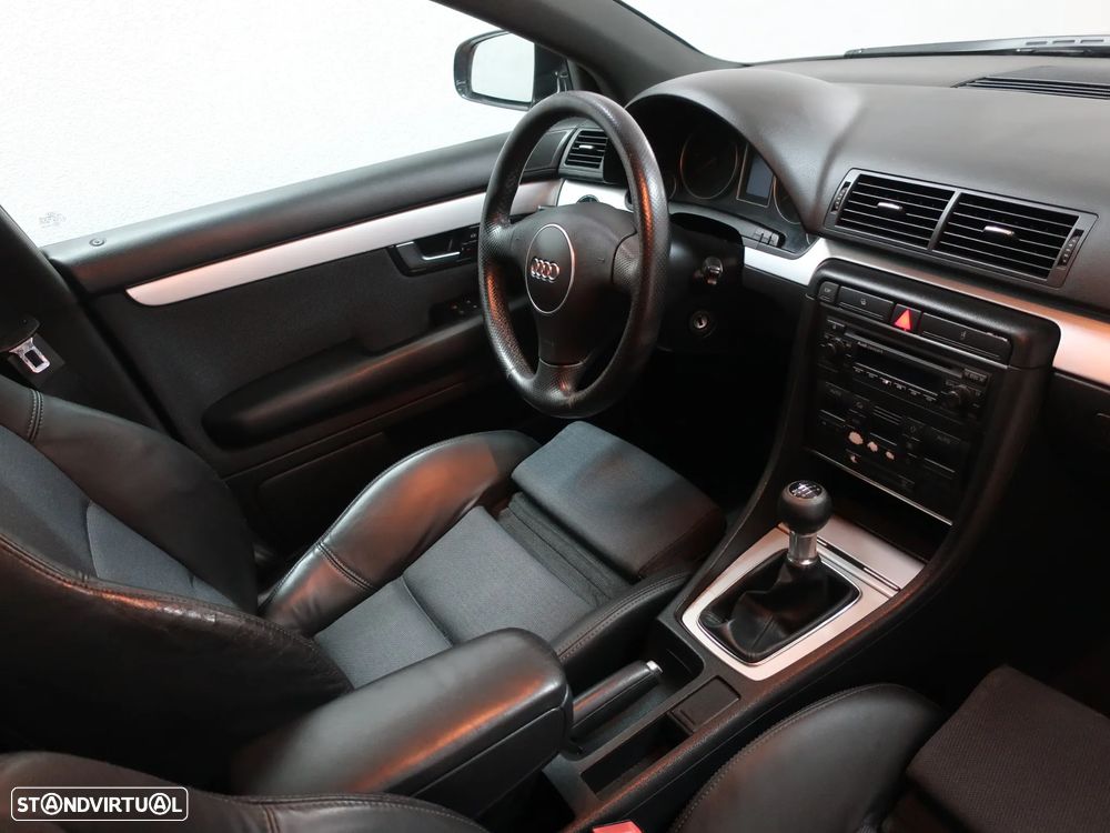 Audi A4 Avant 1.9 TDI m6 S-Line - 21