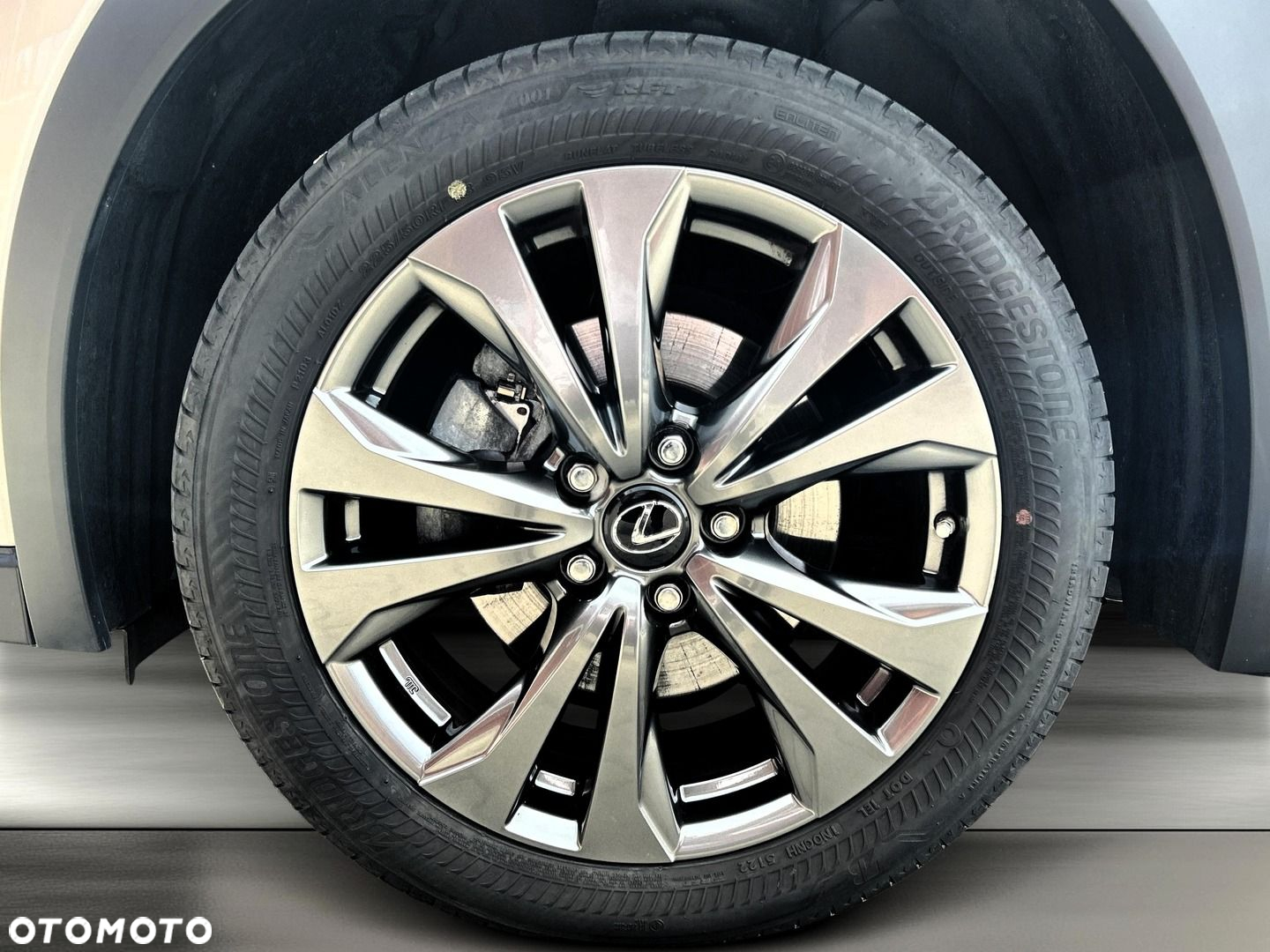 Lexus UX - 23