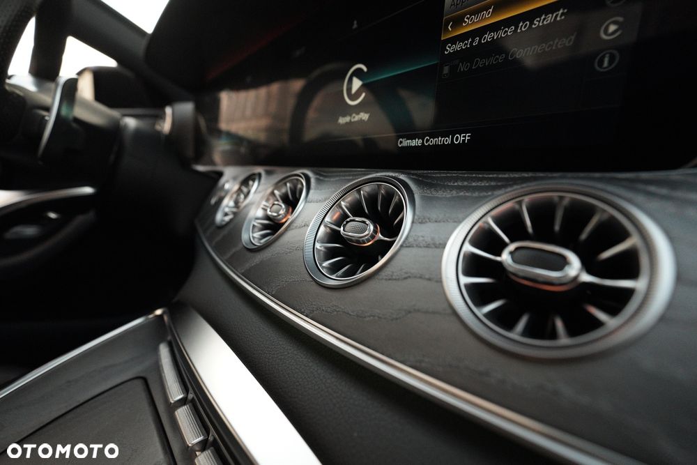 Mercedes-Benz AMG GT 43 4-Matic+ - 12